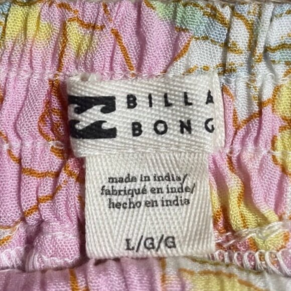 Billabong Shorts - Picture 2 of 3